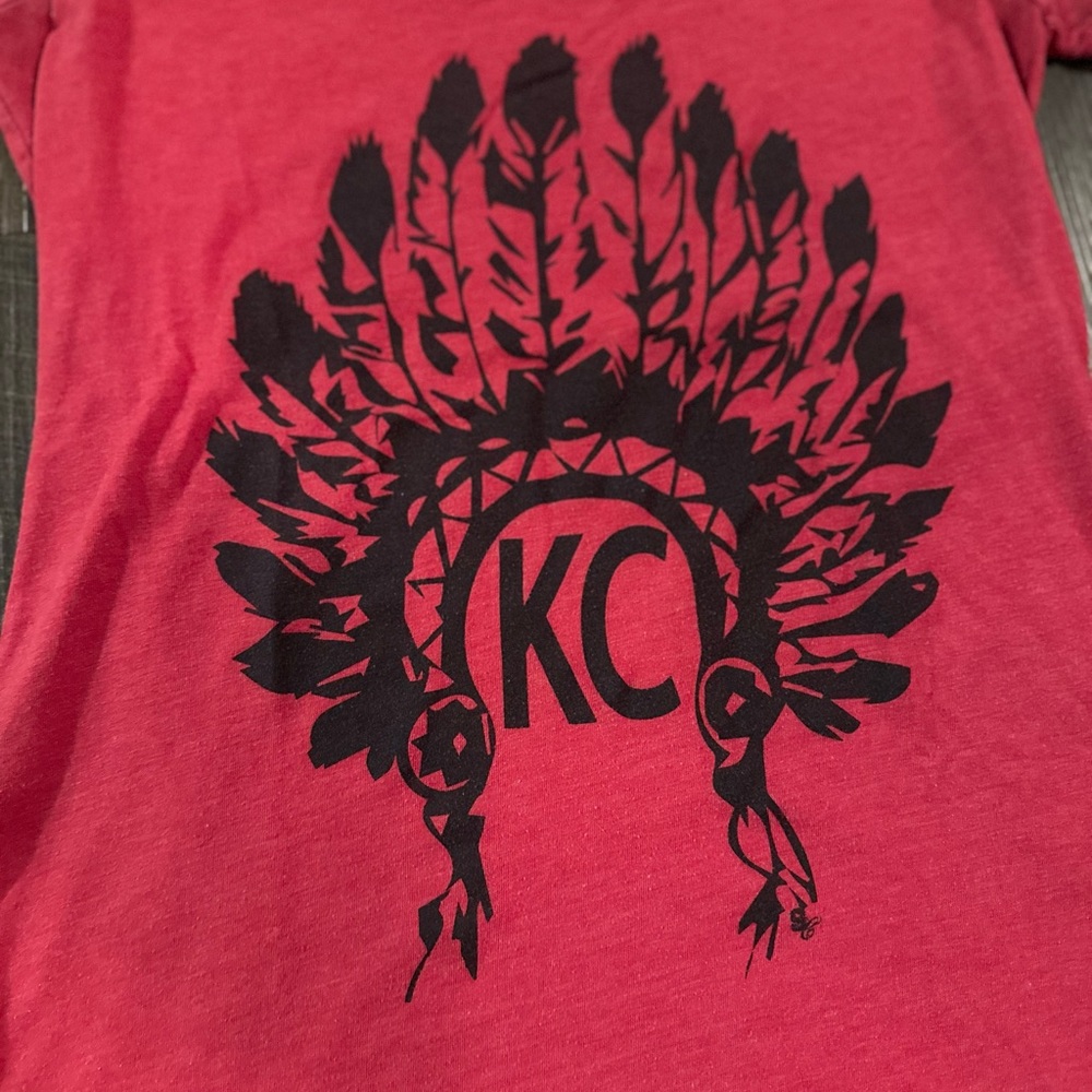 KC Chiefs Tshirt - Picture 2 of 2